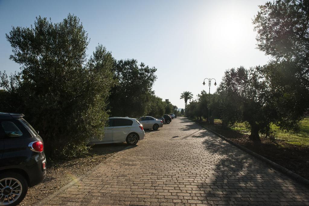 Amaregold Tenuta La Baronessa Resort Tuglie Exterior foto